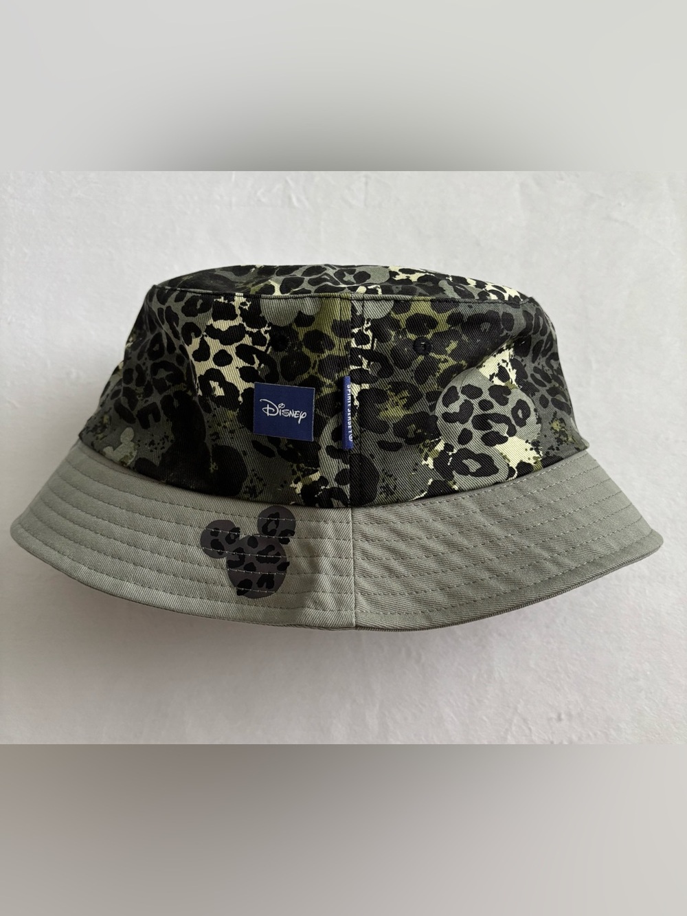 Disney Spirit Jersey Adult Mickey Mouse Animal Print Leopard Bucket Hat NWT